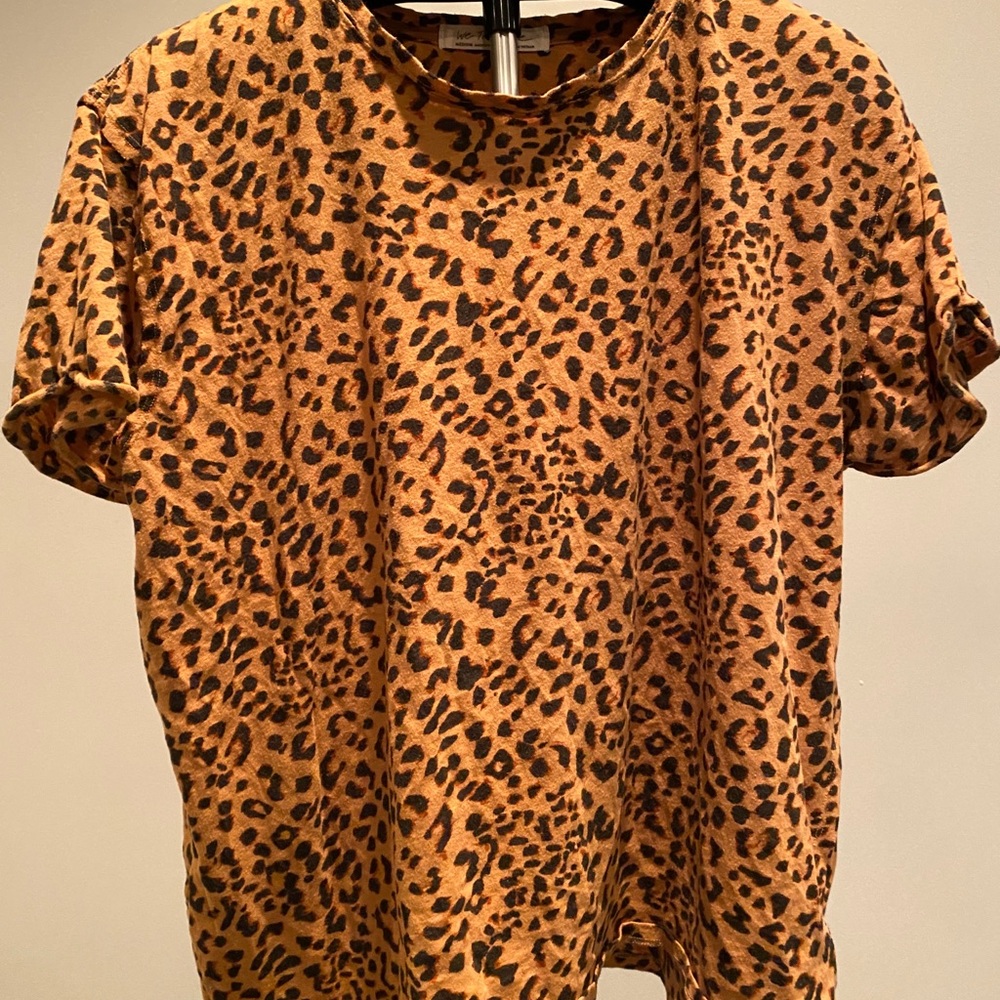 Free people cheetah t-shirt, size medium